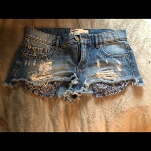 Jean short shorts